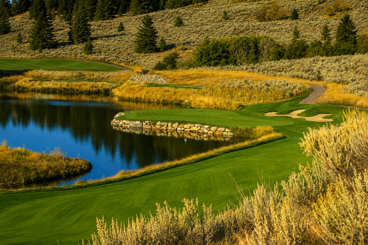 The Rise Private Golf Transportation One Way